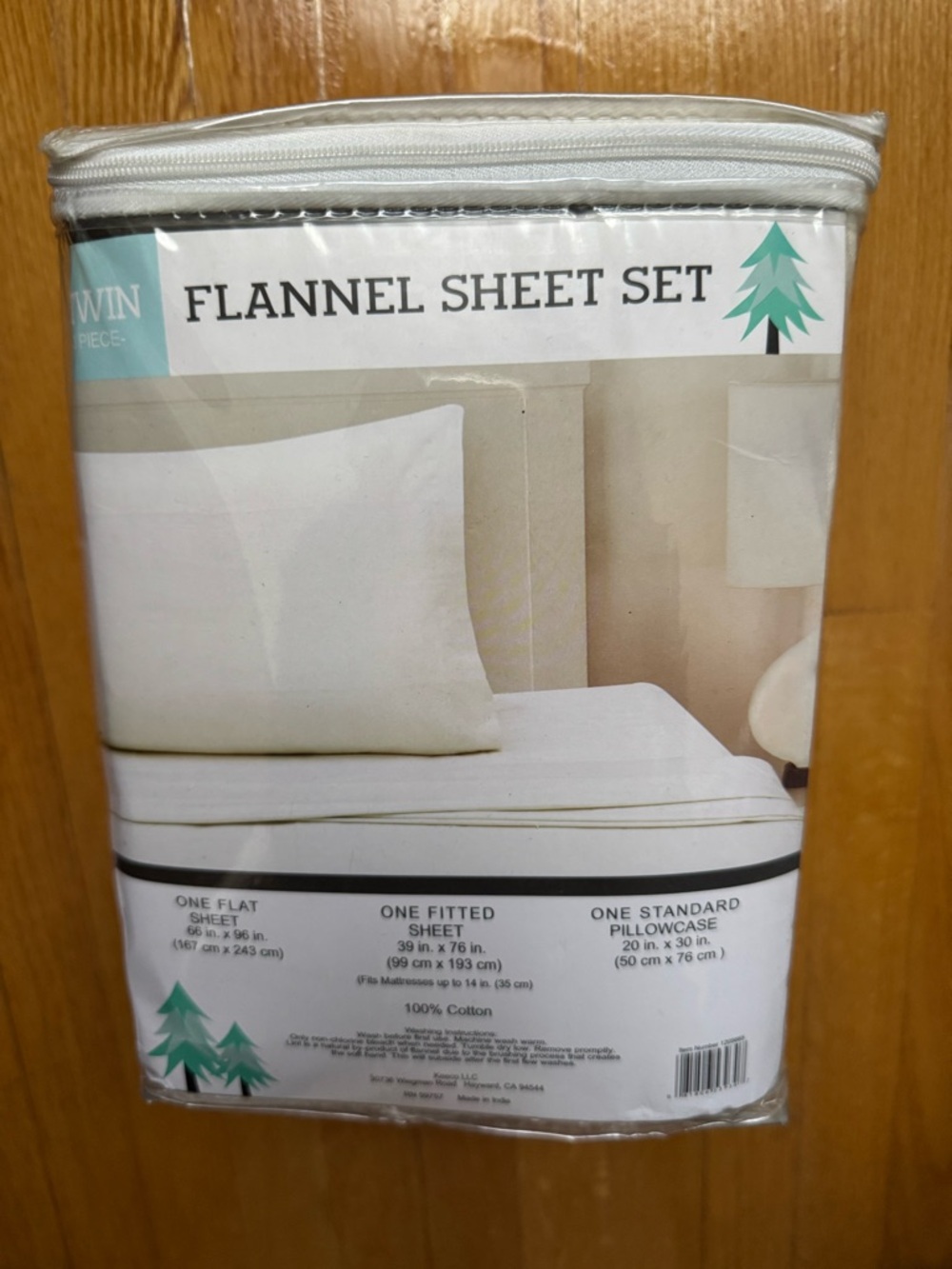 Twin flannel sheet set